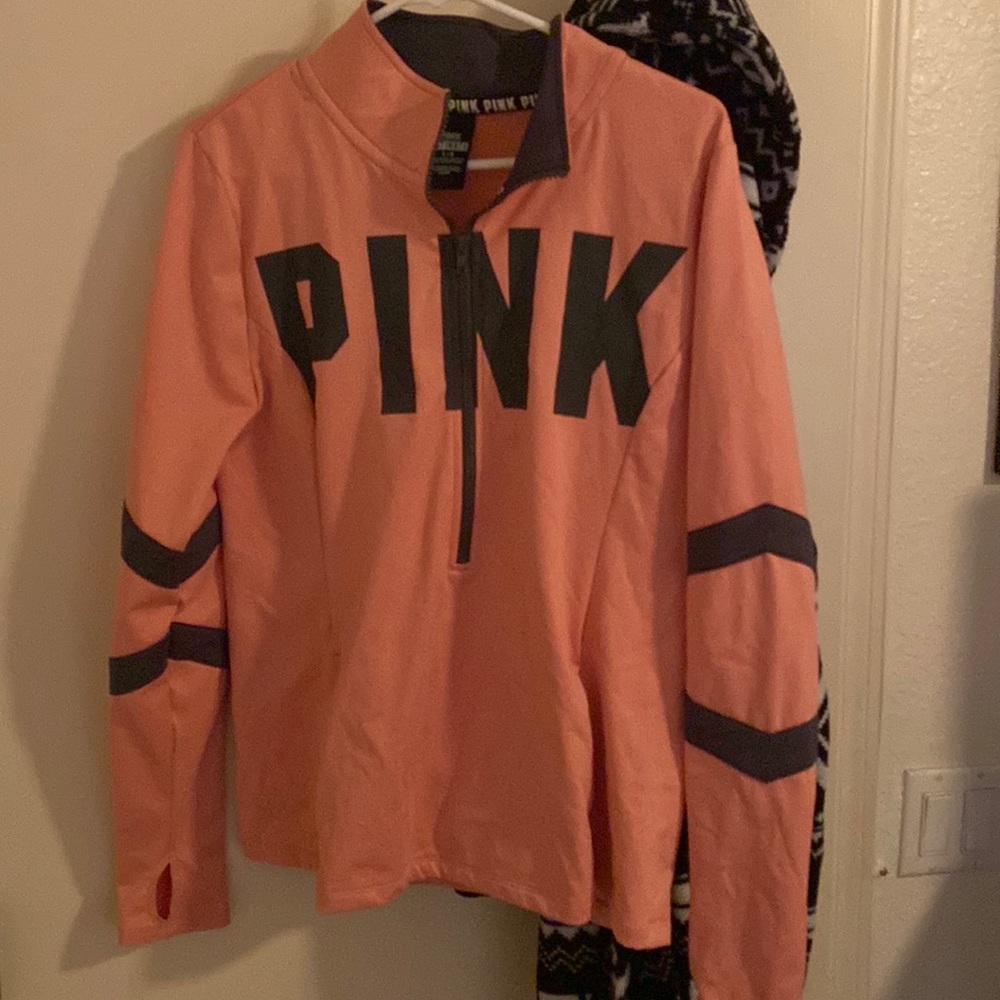 LikeNEW!!💕🌺🌸🎯👛🎊